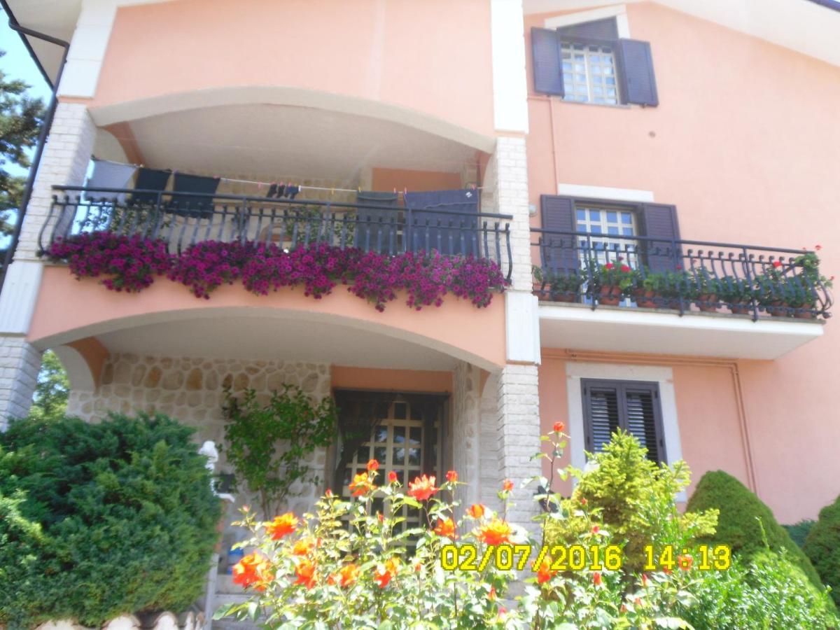 Bed And Breakfast Emilia Cagnano Amiterno Exterior foto