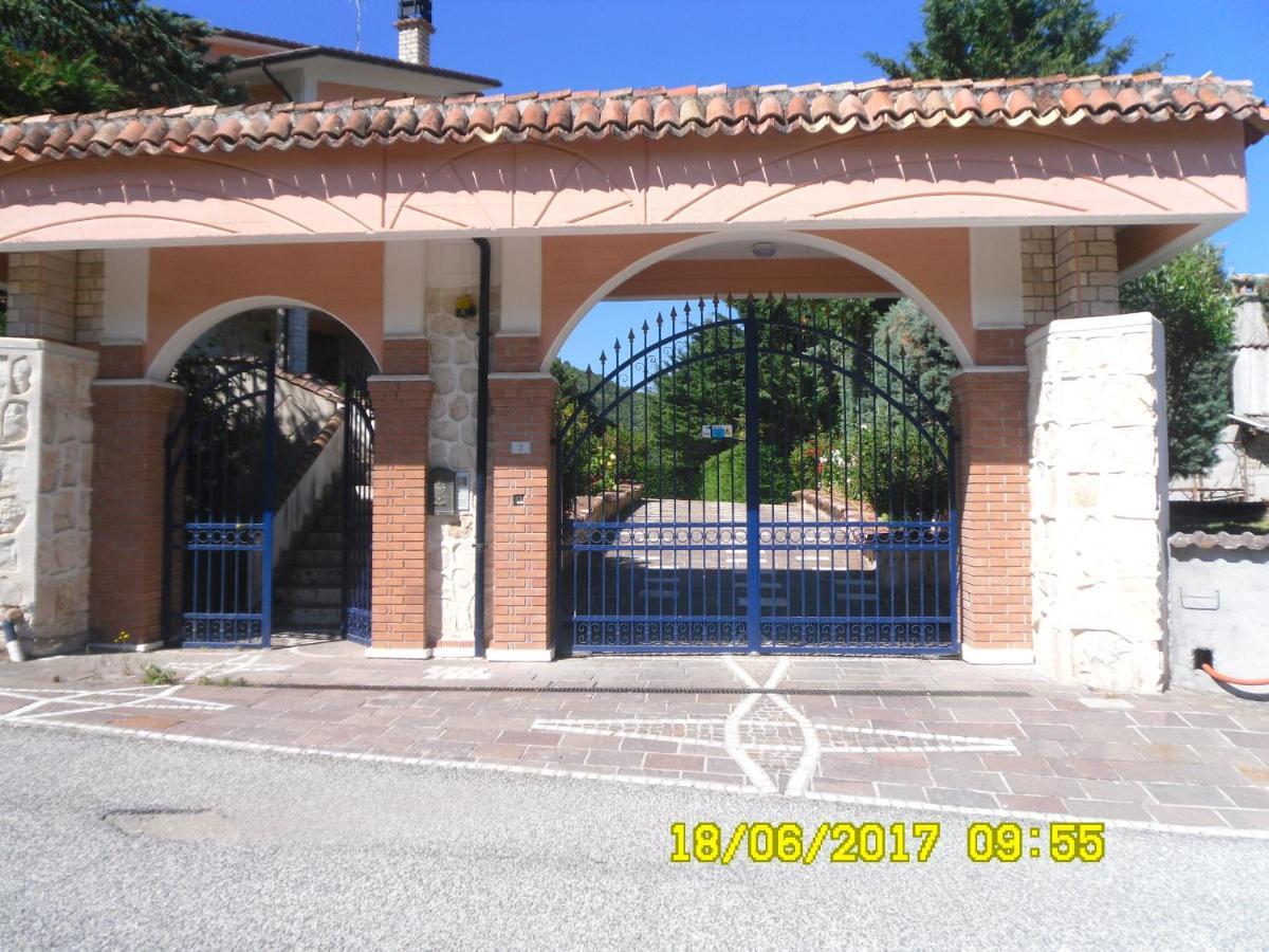 Bed And Breakfast Emilia Cagnano Amiterno Exterior foto