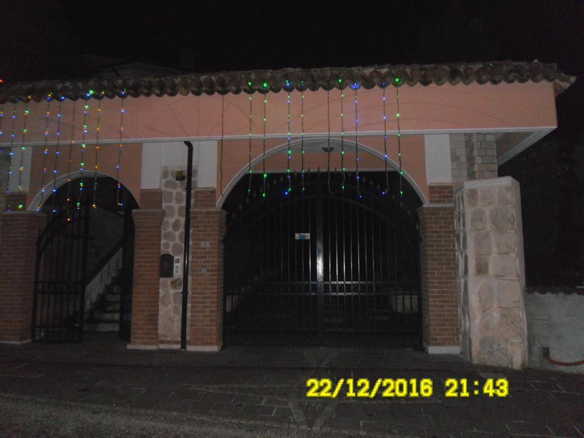 Bed And Breakfast Emilia Cagnano Amiterno Exterior foto