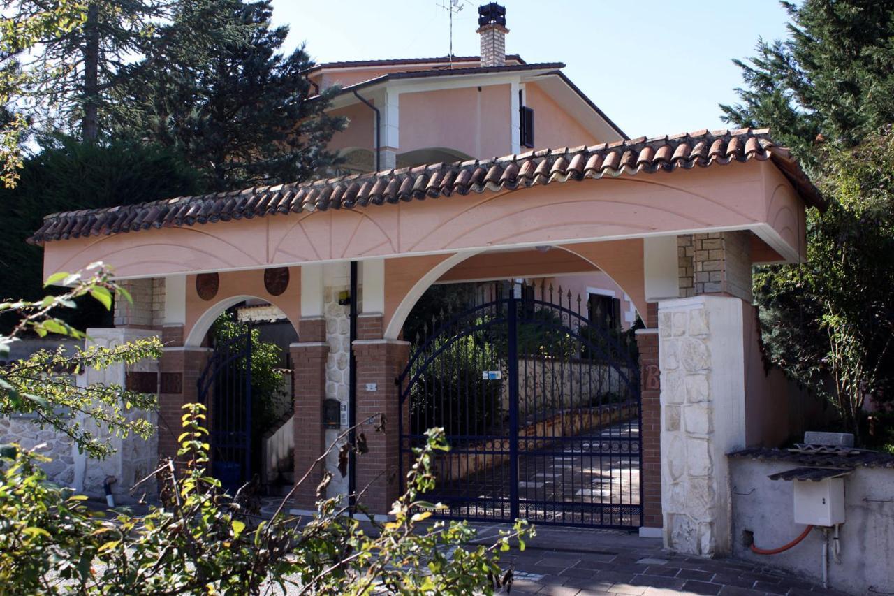 Bed And Breakfast Emilia Cagnano Amiterno Exterior foto