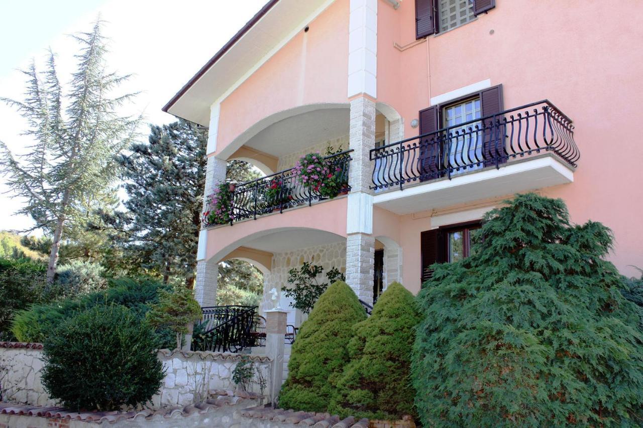 Bed And Breakfast Emilia Cagnano Amiterno Exterior foto