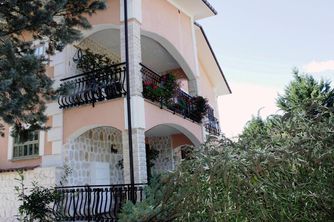 Bed And Breakfast Emilia Cagnano Amiterno Exterior foto