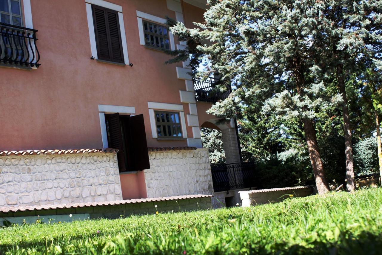 Bed And Breakfast Emilia Cagnano Amiterno Exterior foto