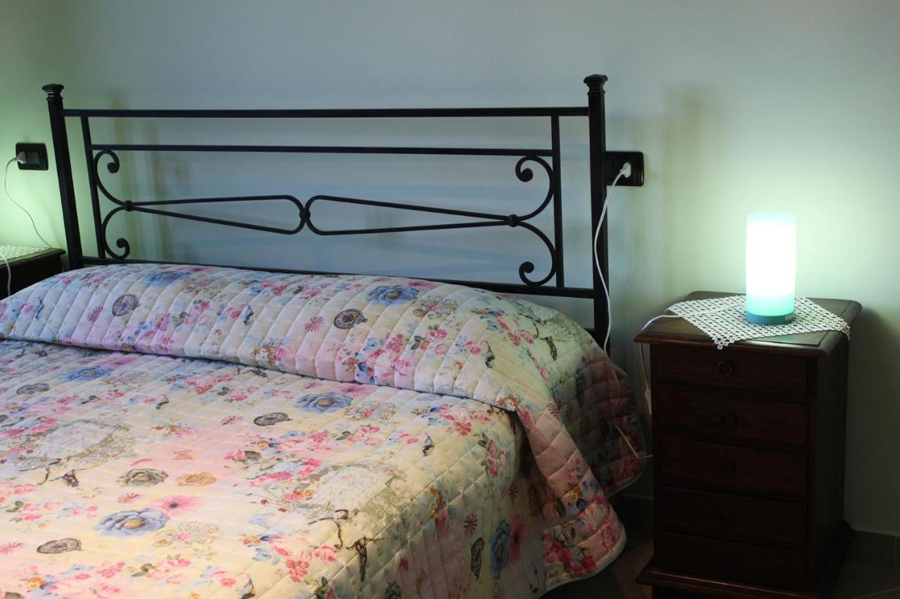 Bed And Breakfast Emilia Cagnano Amiterno Exterior foto